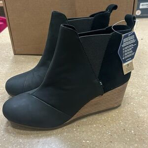 Tom’s Wedged Booties Size 12